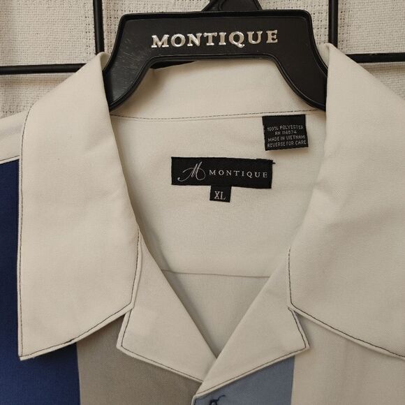 MEN'S MONTIQUE NAVY SQUARE PATTERN SHORT SLEEVE 2 PIECE WALKING SET. - Picture 4 of 9